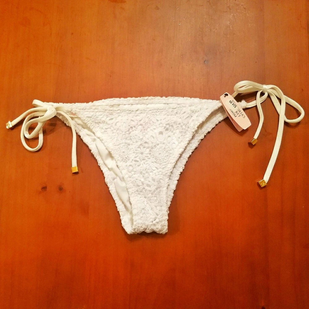 NWT white VS "Skimpy String" bikini bottom Medium